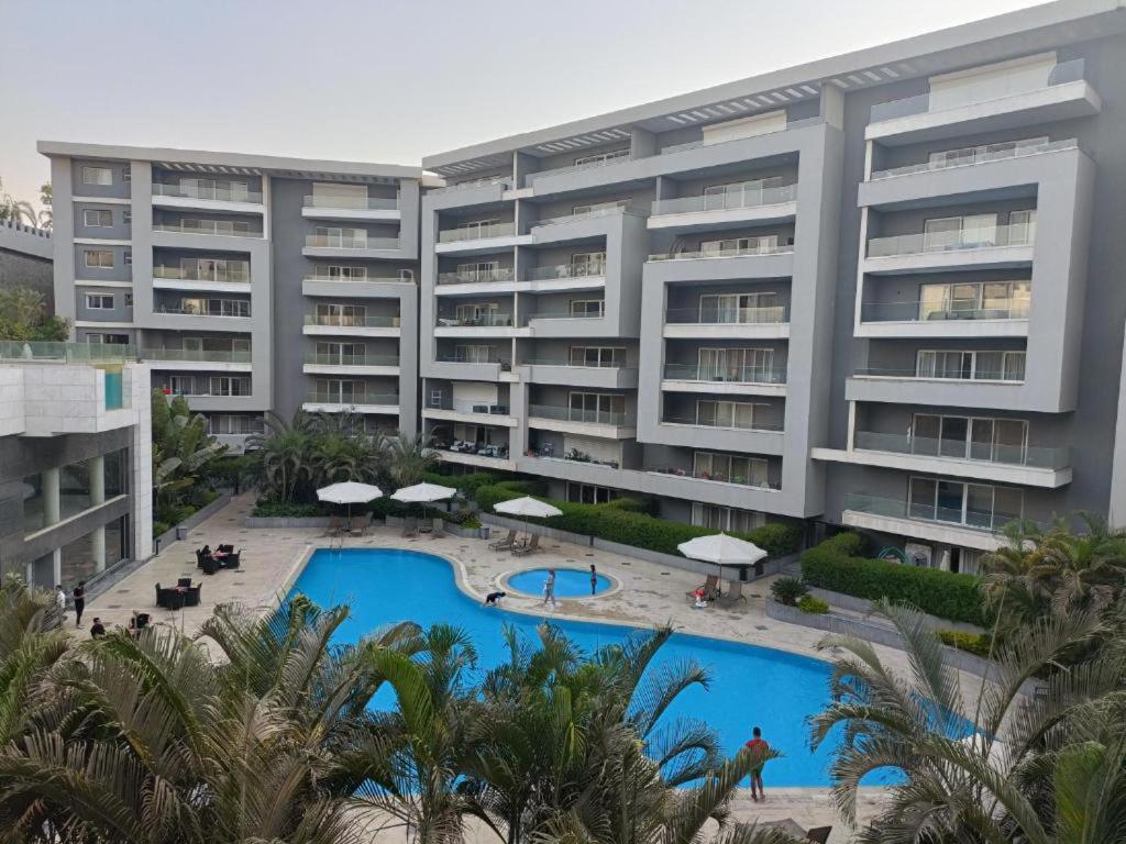 Parkside Boutique 3 Bbr Serviced Apartment - Ocean Blue - Near Airport Каир Экстерьер фото