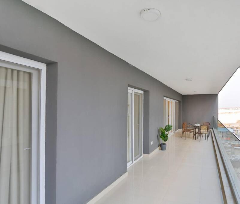 Parkside Boutique 3 Bbr Serviced Apartment - Ocean Blue - Near Airport Каир Экстерьер фото